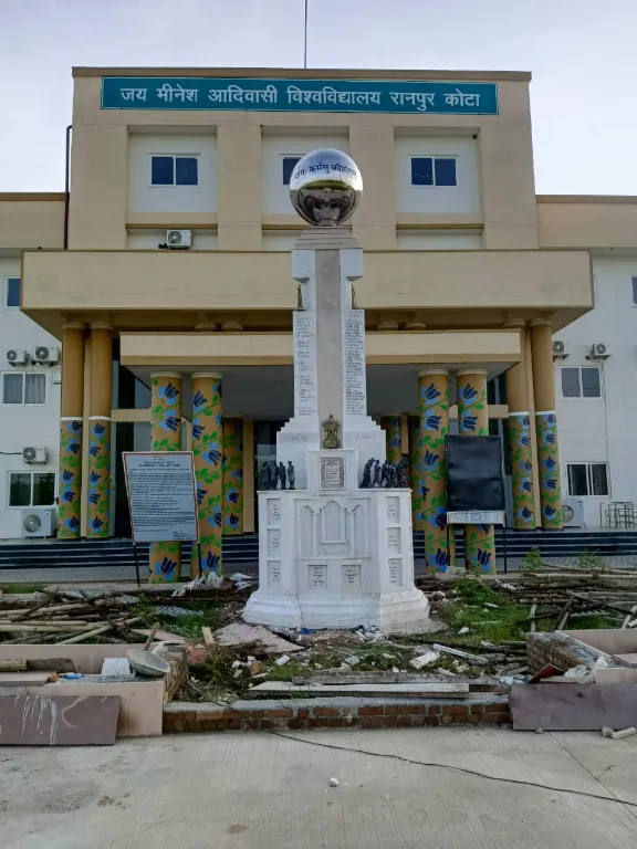 Tall memorial pillar being erected