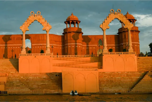 Grand Arch, Kota — view 3