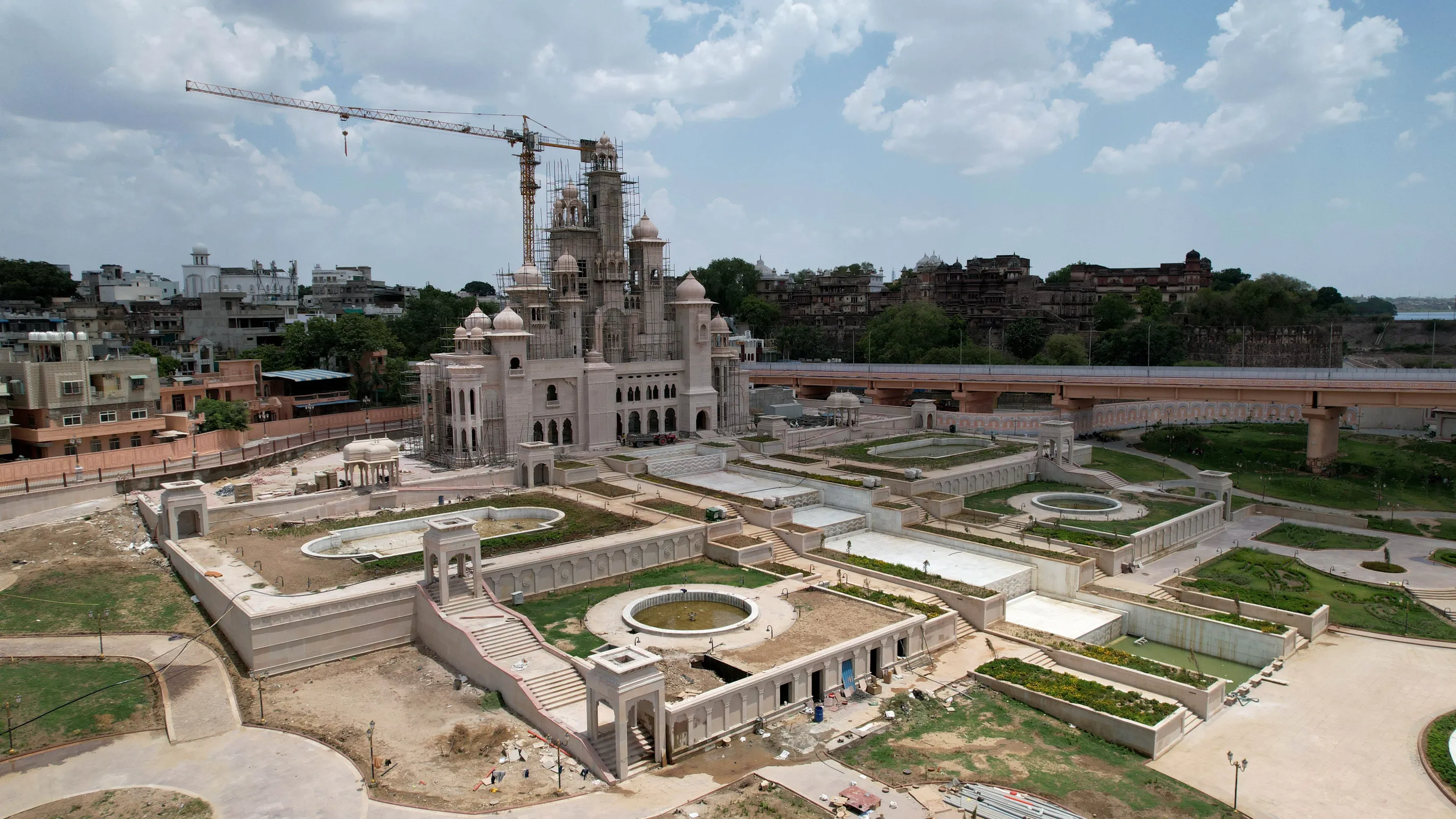 Mukut Mahal — Kota Barrage, Kota during construction, photo 1