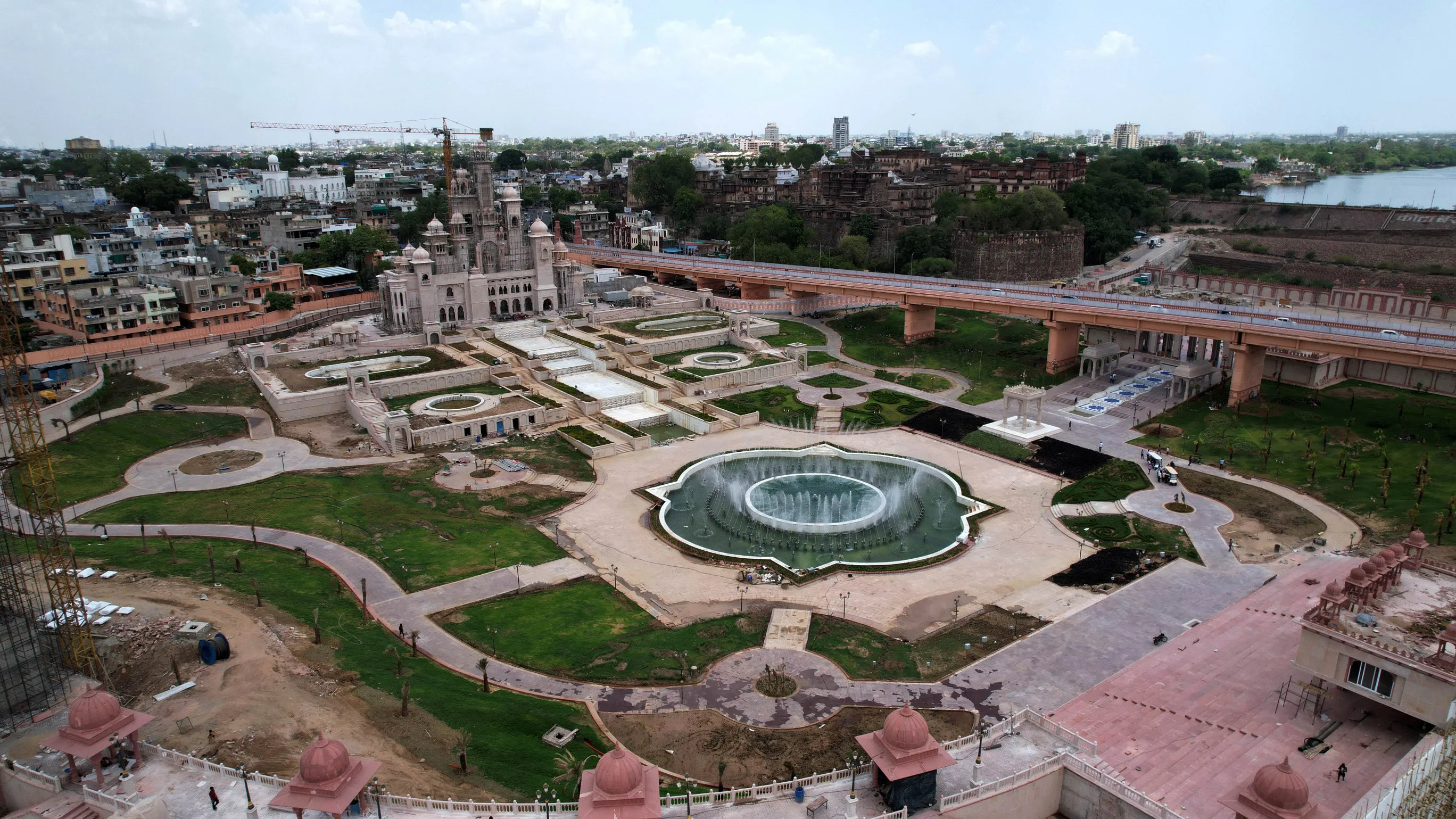 Mukut Mahal — Kota Barrage, Kota during construction, photo 2