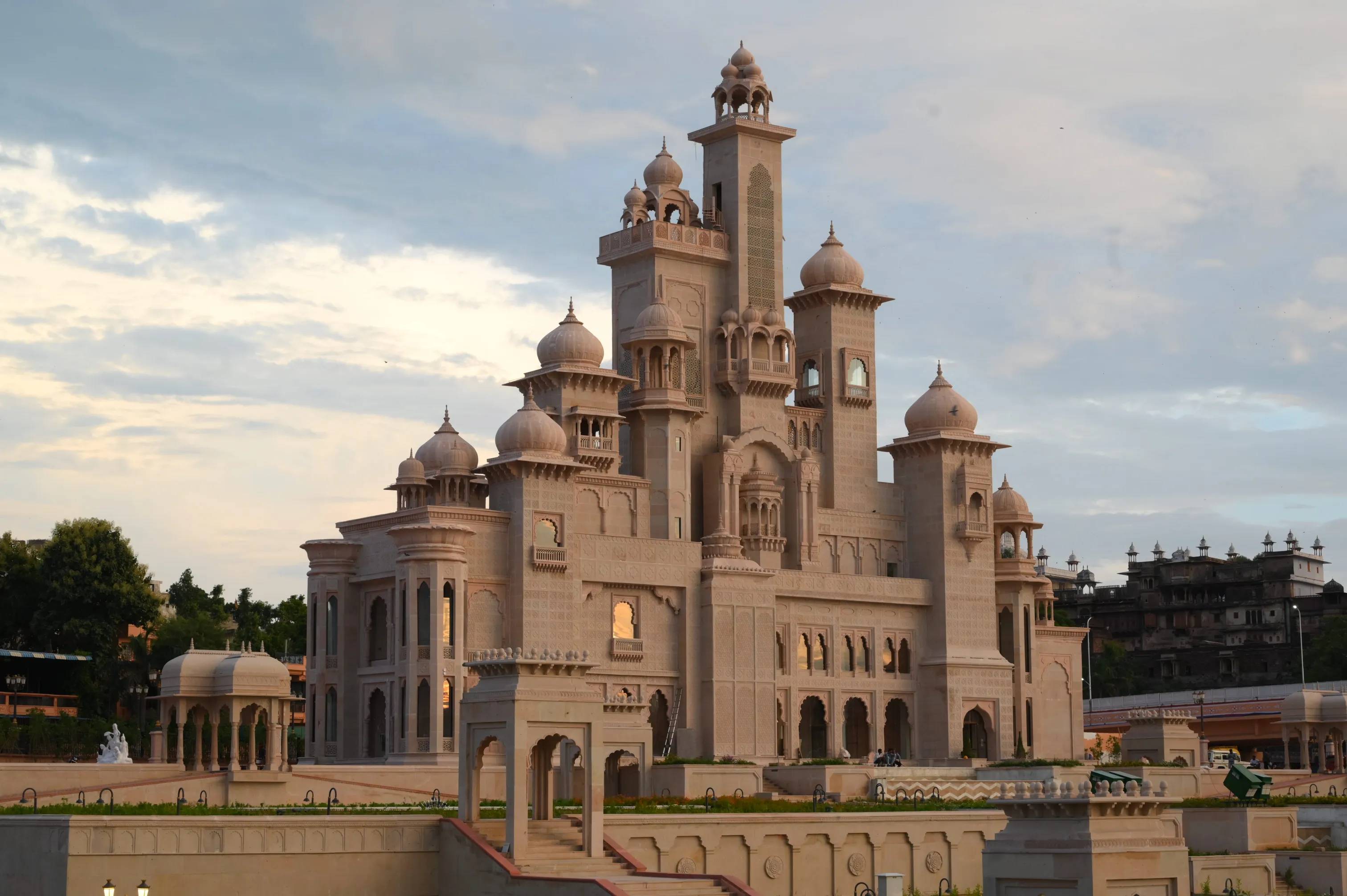 Mukut Mahal — Kota Barrage, Kota