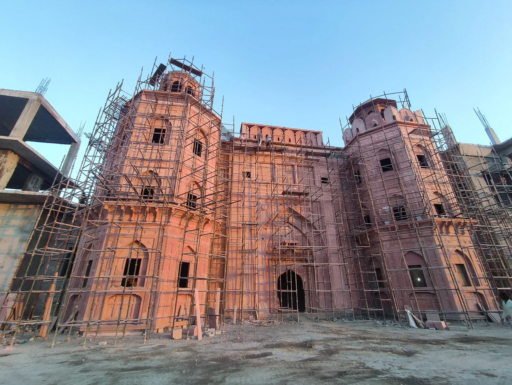 Fort towers and gateway under construction – Red Fort, Kota