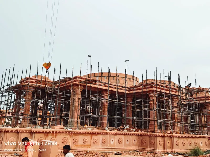 Temple mandapa structure in red sandstone – Sant Ravidas Temple, Sagar